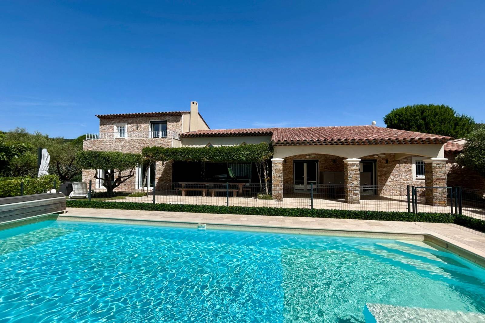 Villa avec piscine chauffée à la vente au Plan de la Tour  