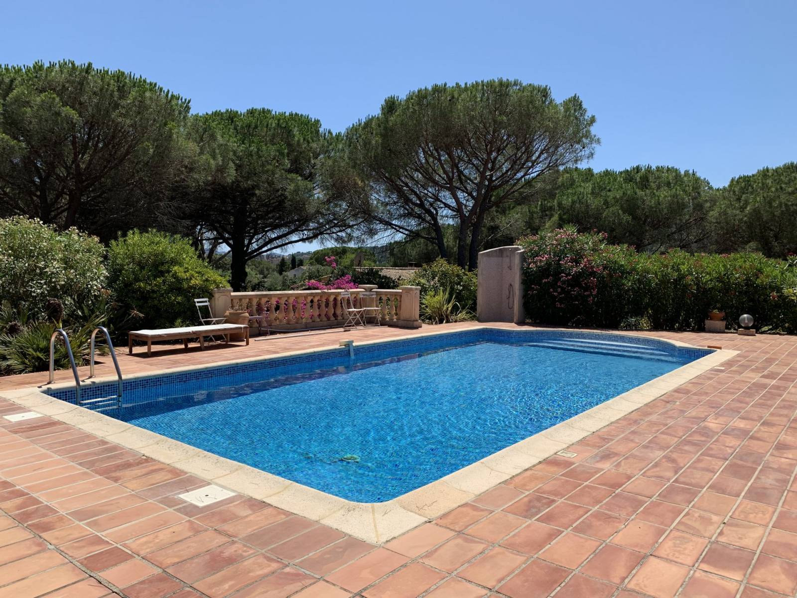 Maison à l'environnement calme à vendre à Sainte Maxime