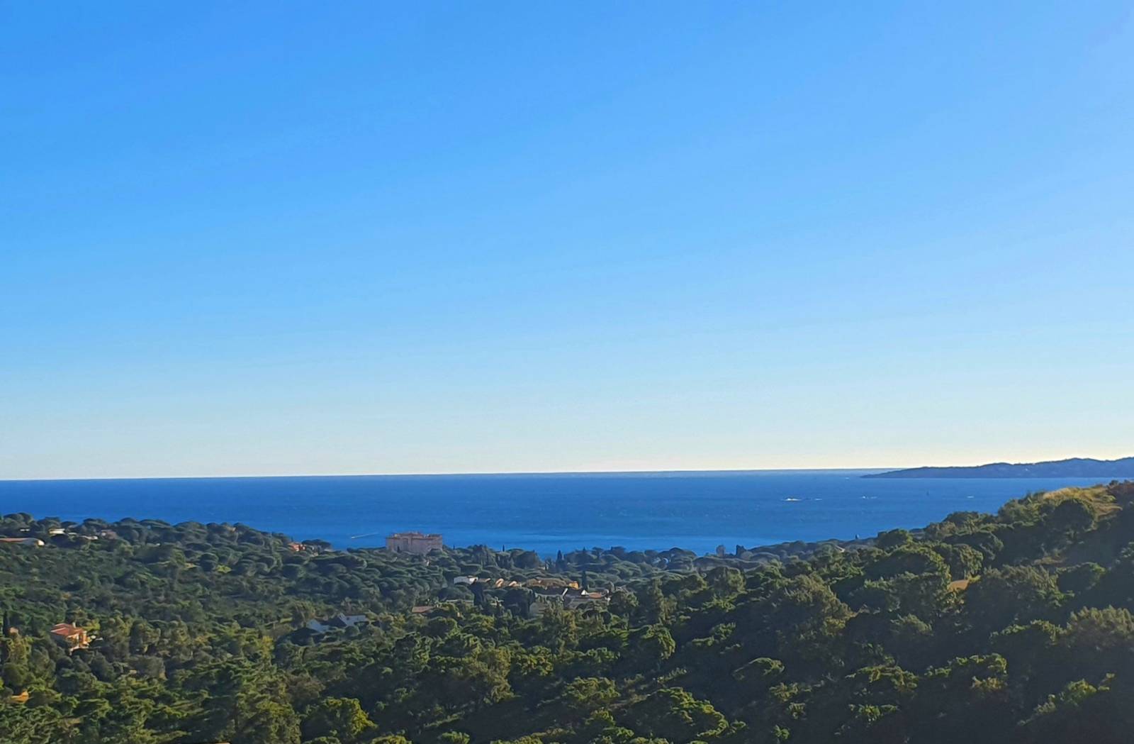 T2 à la vente aux Issambres avec vue mer