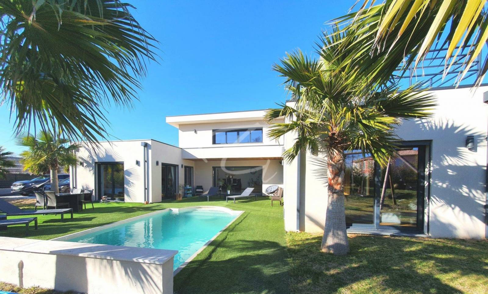 Maison contemporaine à vendre à Grimaud dans le Var