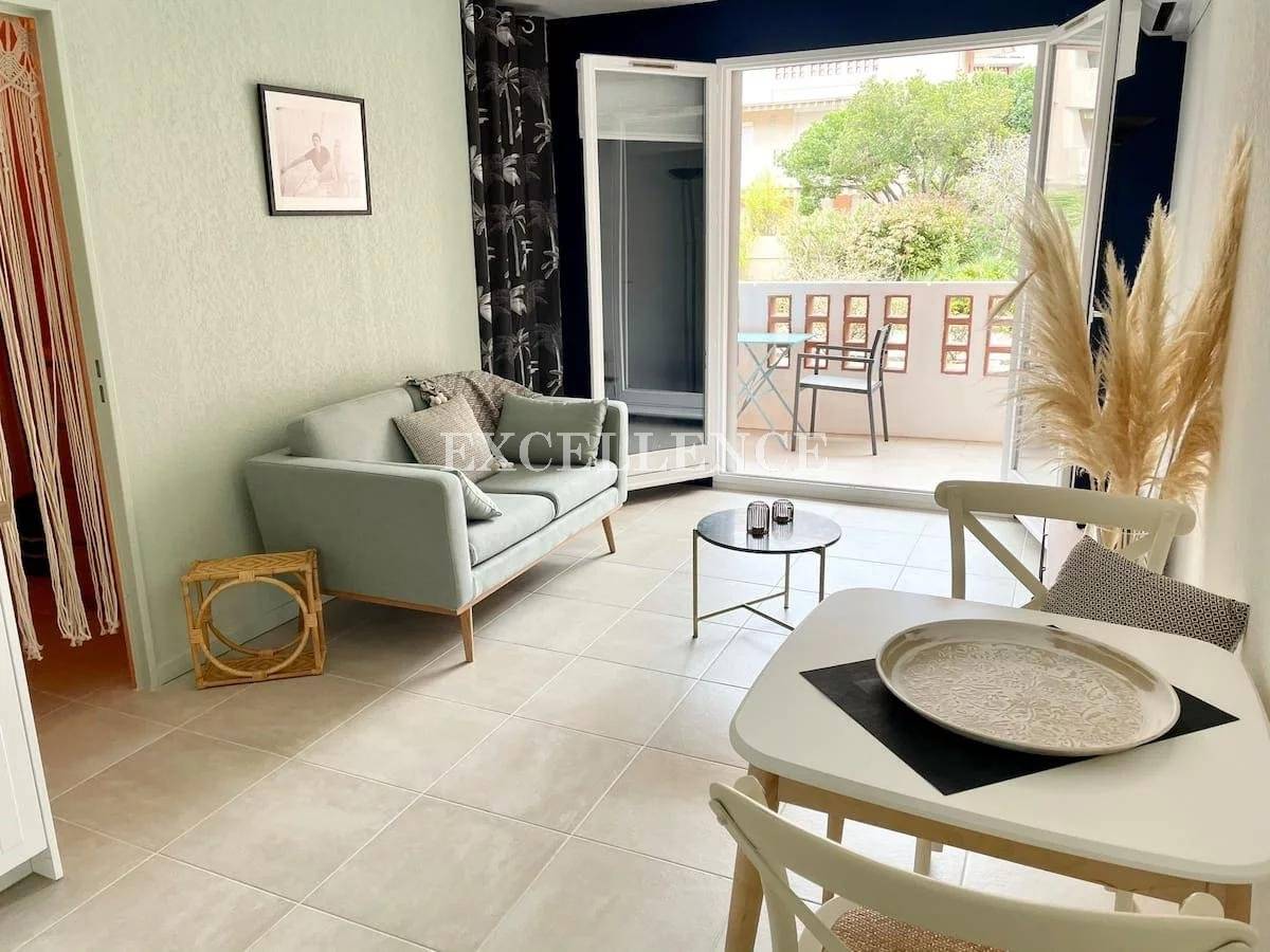 Appartement 2 pièces à louer au centre-ville de Sainte Maxime