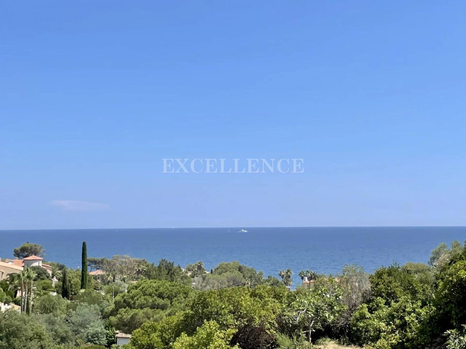 villa 5 pièces avec vue mer à vendre aux Issambres