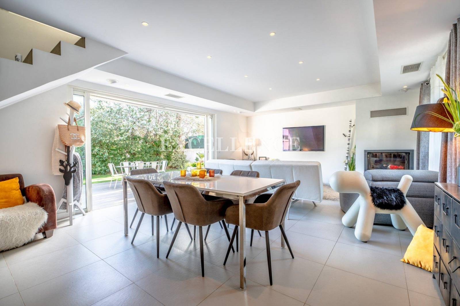 Villa 5 pièces avec jardin piscinable à vendre à Ste Maxime