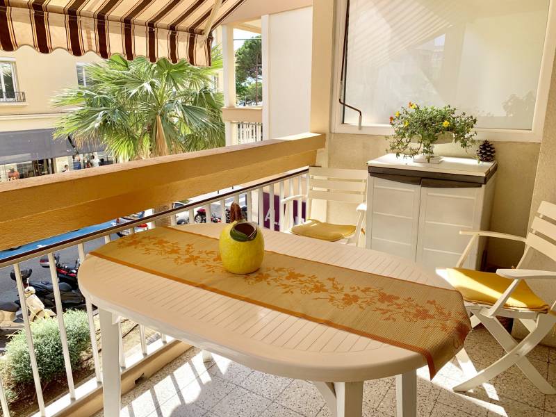 Appartement F2 à la vente à Sainte Maxime à proximité des commerces et du port