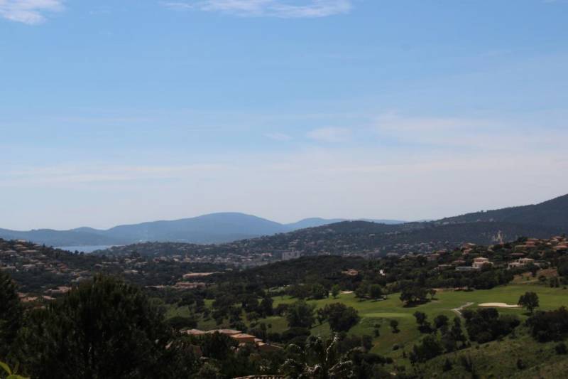 Maison vue dégagée à la vente à Sainte Maxime