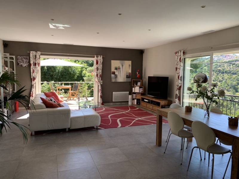 Maison de standing 5 pièces à vendre aux Issambres avec piscine