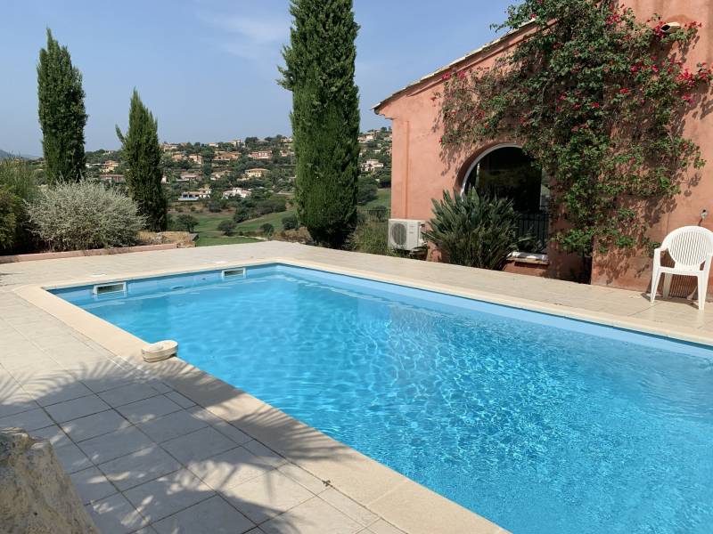 Villa 6 chambres avec piscine à l'achat avec vue sur le Golf de Ste Maxime