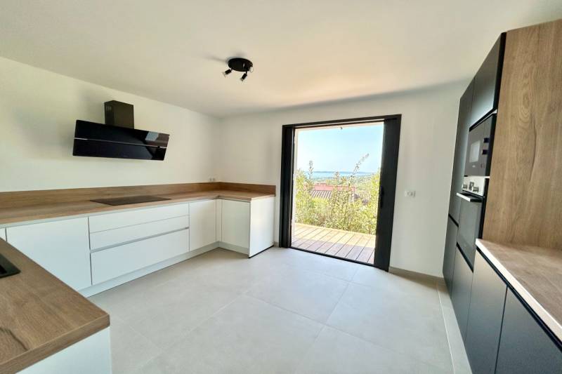 Villa 4 chambres à vendre avec vue mer, dans le village les Issambres  