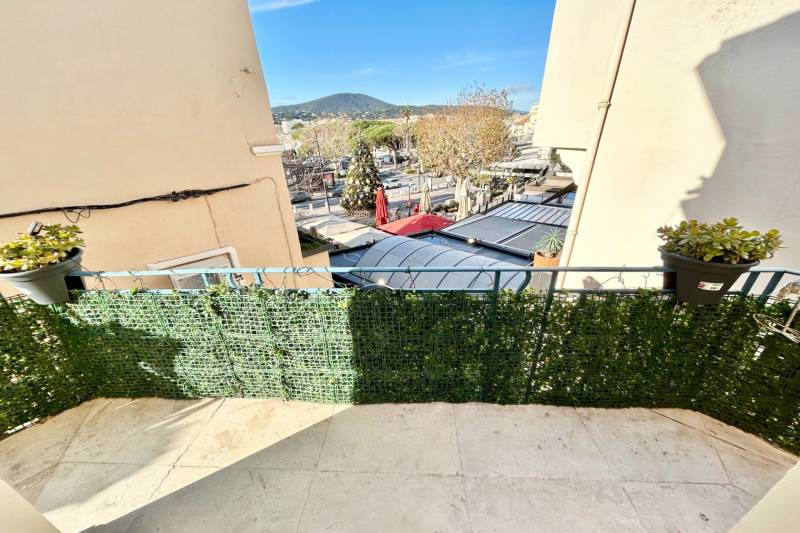 Appartement 2 chambres en centre ville avec vue mer Sainte Maxime  