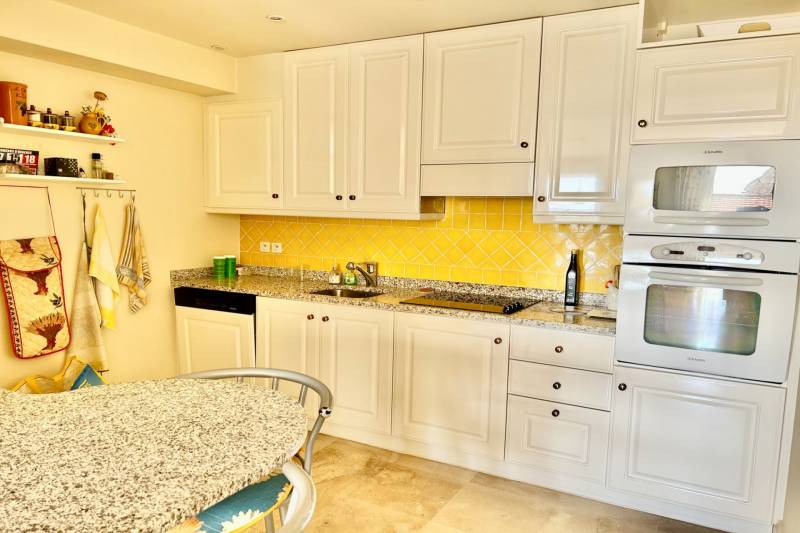 Appartement avec terrasse et vue mer Sainte Maxime centre double garage