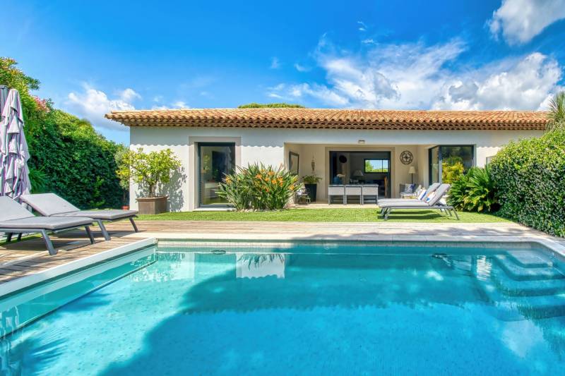 Villa récente 5 chambres à vendre à Sainte Maxime au Sémaphore 
