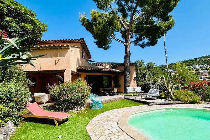 Villa 3 chambres avec piscine à vendre Les Issambres sur les hauteurs au calme