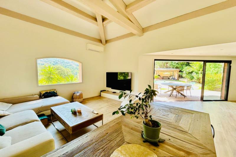 Villa 3 chambres avec piscine à vendre Les Issambres sur les hauteurs au calme