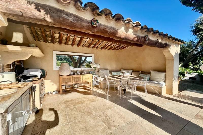 Villa 3 chambres avec vue mer Sainte Maxime  mitoyenne d'un coté