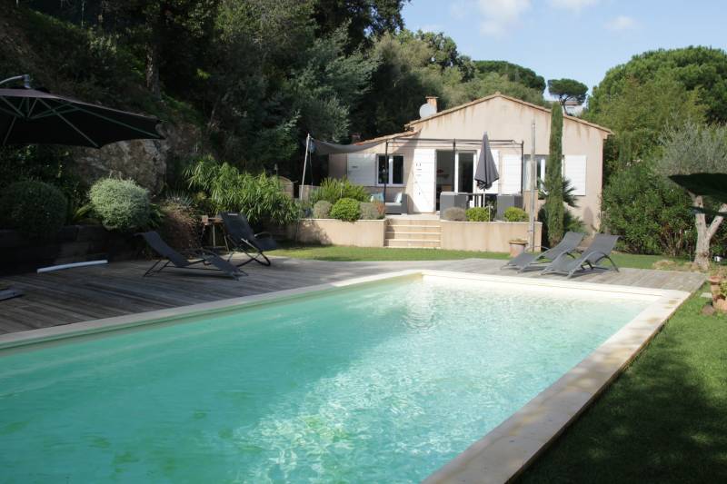Villa avec piscine et jardin à vendre Ste Maxime