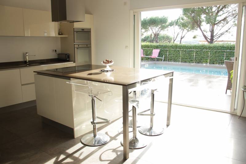 Maison avec espaces de vie généreux à la vente à Sainte Maxime