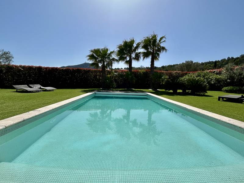 villa 4 chambres de plain pied Plan de la Tour  