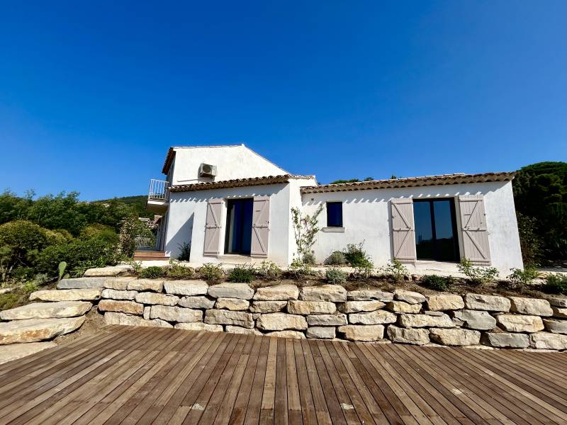 Villa rénovée 6 pièces Les Issambres vue mer 