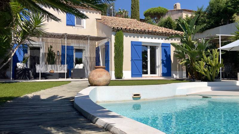 villa 5 pièces avec piscine à vendre à Sainte Maxime sur les hauteurs 