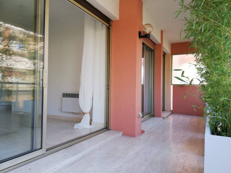 Appartement avec une chambre à Sainte Maxime