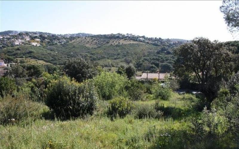 A la vente terrain à bâtir avec vue dégagée aux Issambres 