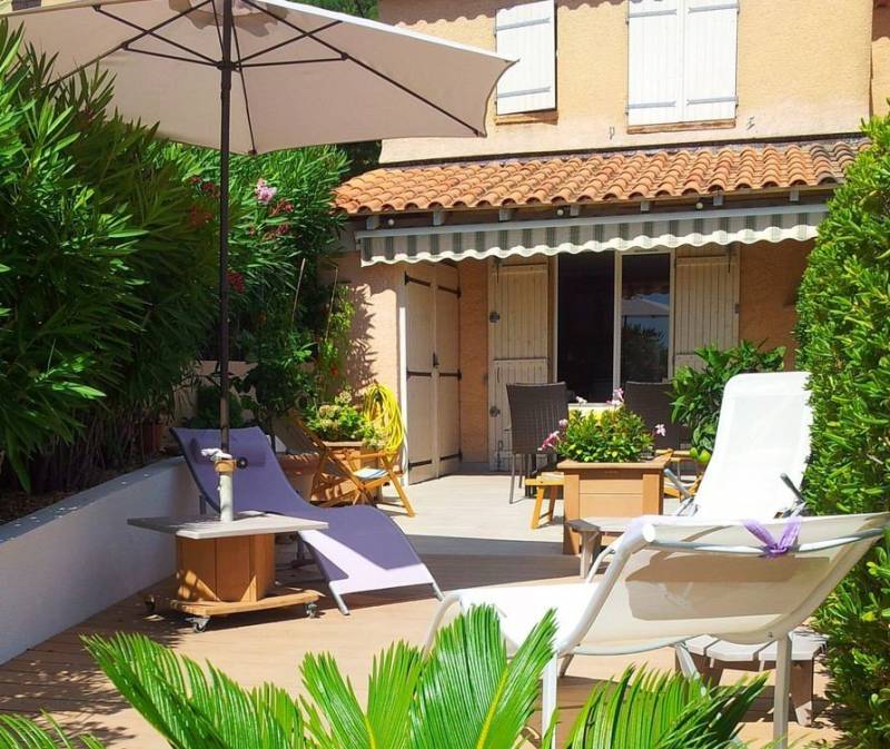 A vendre petite maison face  à la mer2 chambres à Sainte Maxime