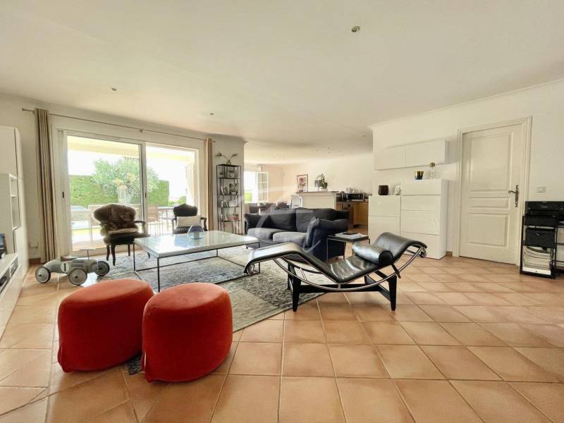 Villa 3 chambres avec vue dégagée sur les collines à vendre à Sainte Maxime