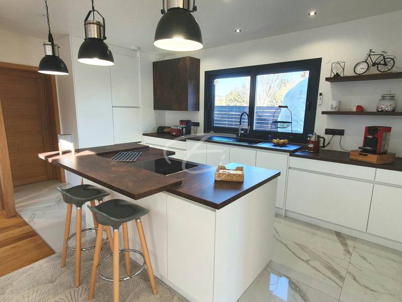 Acheter une villa sur grimaud dans le var avec piscine