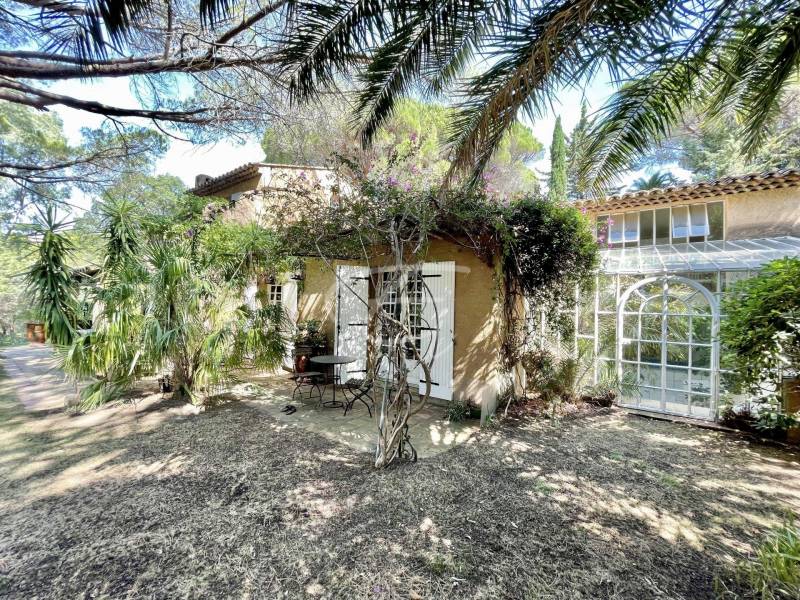 Villa provençale au coeur de la pinède à vendre à Sainte Maxime