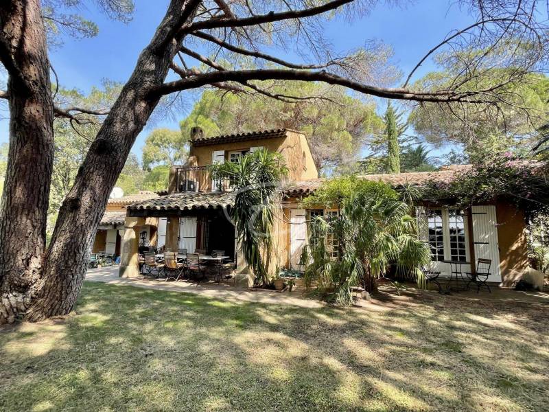 A vendre villa à vendre dans secteur de la Nartelle
