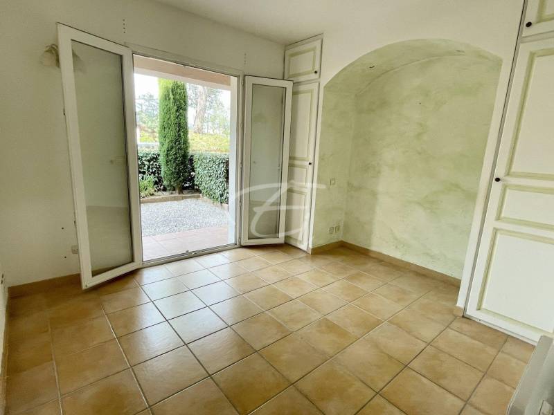Appartement à vendre au calme à Ste Maxime