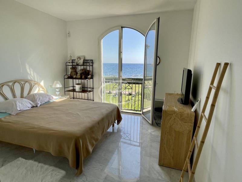 T3 avec vue mer féérique à vendre à Sainte Maxime