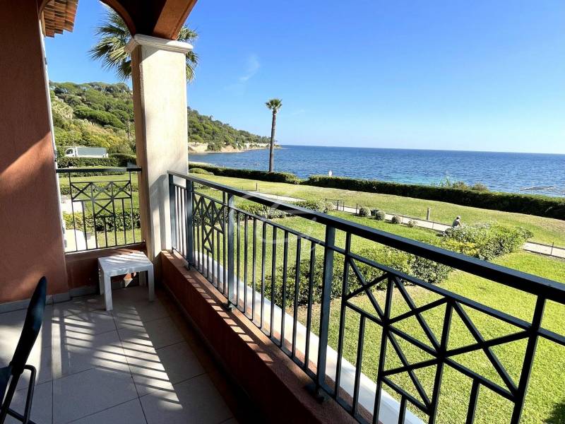 En vente F3 avec vue mer panoramique à Sainte Maxime