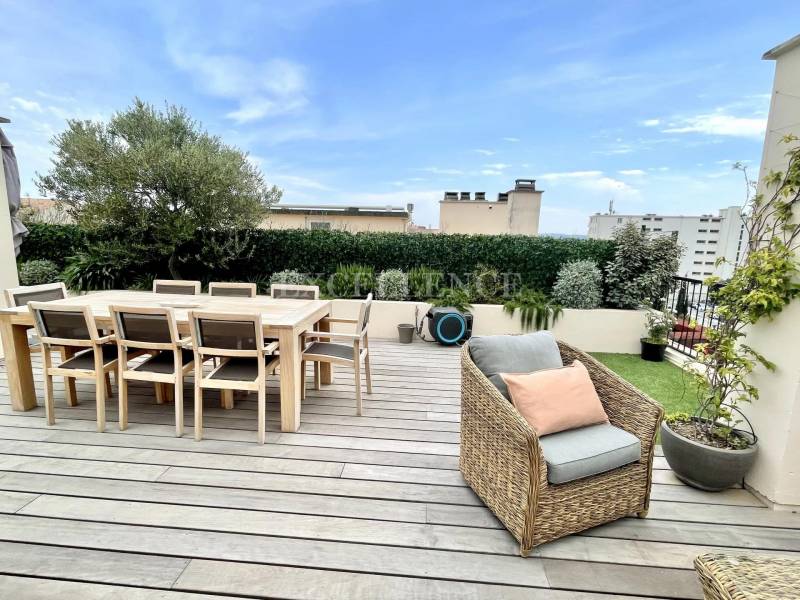appartement 4 pièces avec toit terrasse et vue mer à vendre à Ste Maxime