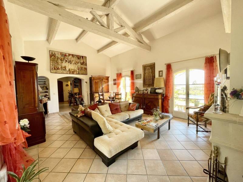 Villa en vente à Sainte Maxime proche du centre ville 