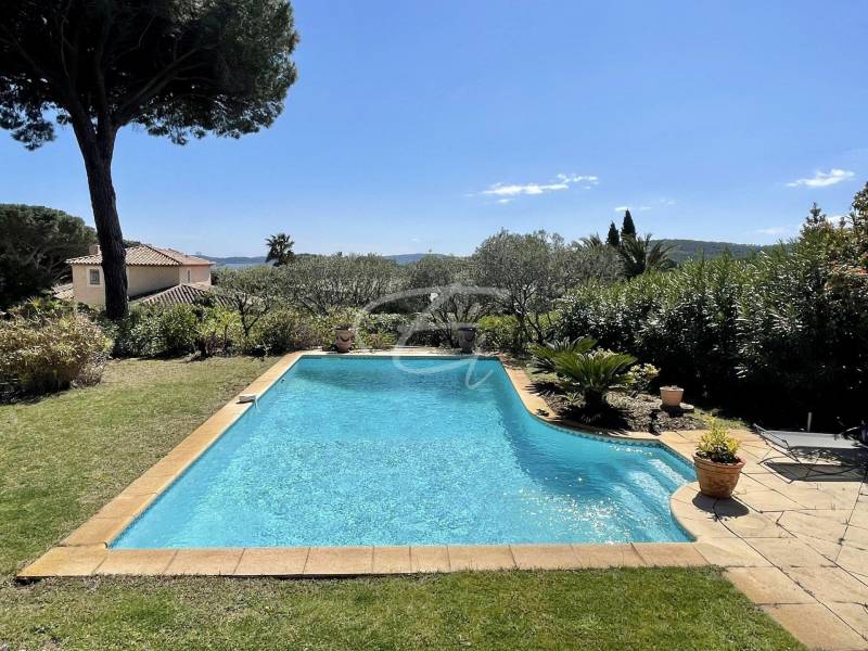 A vendre villa 6 pièces avec piscine à Sainte Maxime