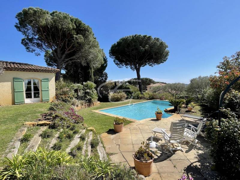 A vendre villa avec vue mer proche du centre ville de Ste Maxime