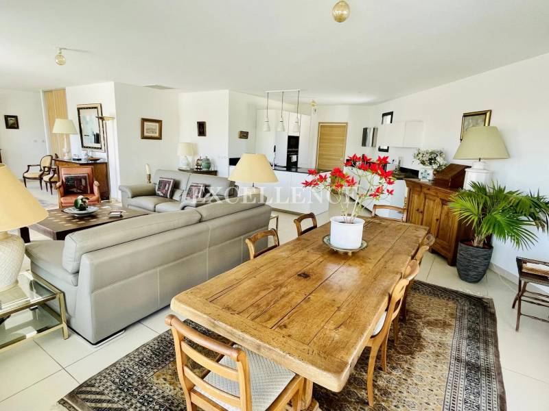 Villa sur le toit à vendre à Ste Maxime