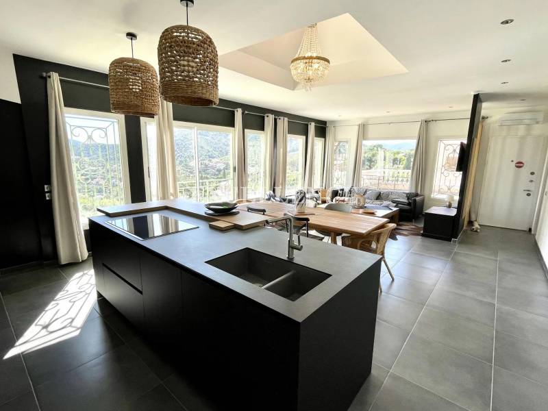 Appartement 3 chambres à vendre sur les hauteurs des Issambres