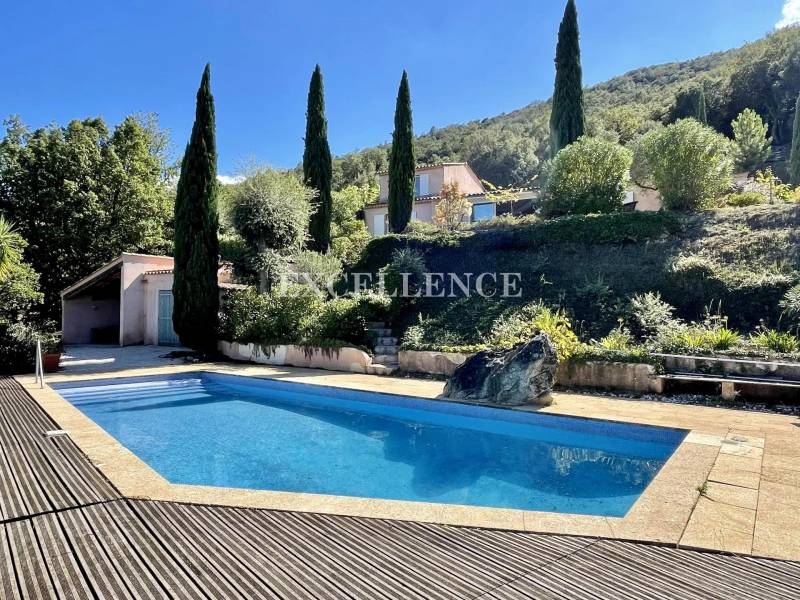 Charmante villa provençale 7 pièces à vendre au Plan de la Tour
