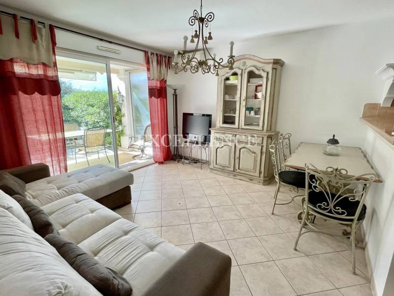 A vendre appartement 2 pièces avec jardin à Ste Maxime