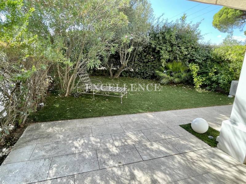 Appartement 2 pièces en rez de jardin à vendre à Ste Maxime