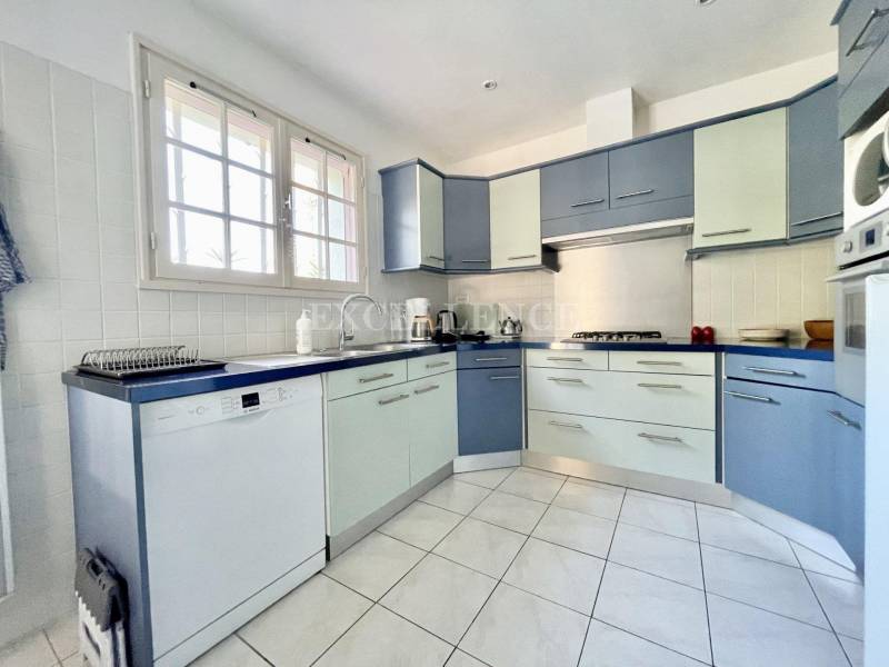 A vendre villa 3 chambres + garage sur Sainte Maxime