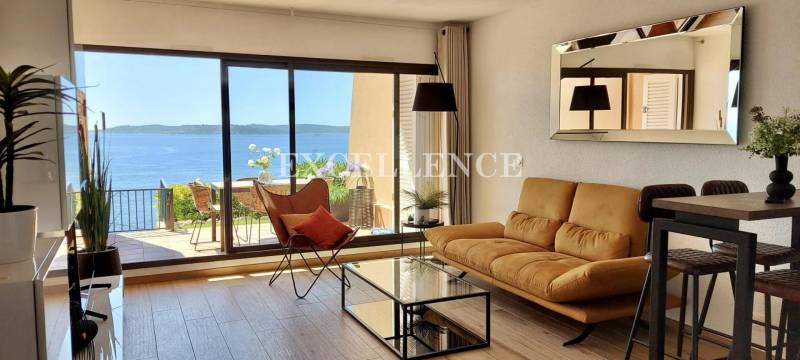 Magnifique appartement 2 pièces avec vue mer panoramique à vendre à Sainte Maxime
