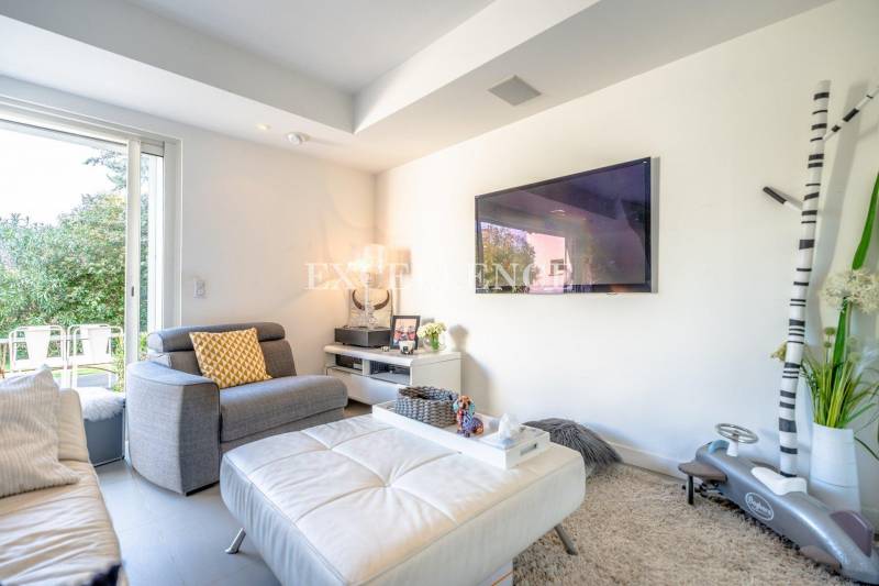 Villa 5 pièces spacieuse et lumineuse à vendre à Ste Maxime