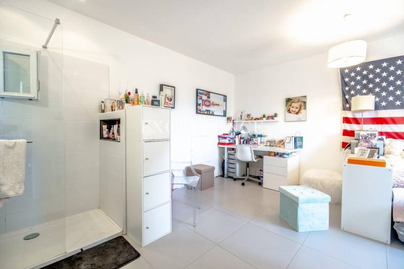 Villa à vendre avec 4 chambres et jardin à Ste Maxime