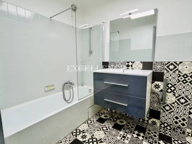 2 pièces avec terrasse et garage Sainte Maxime  